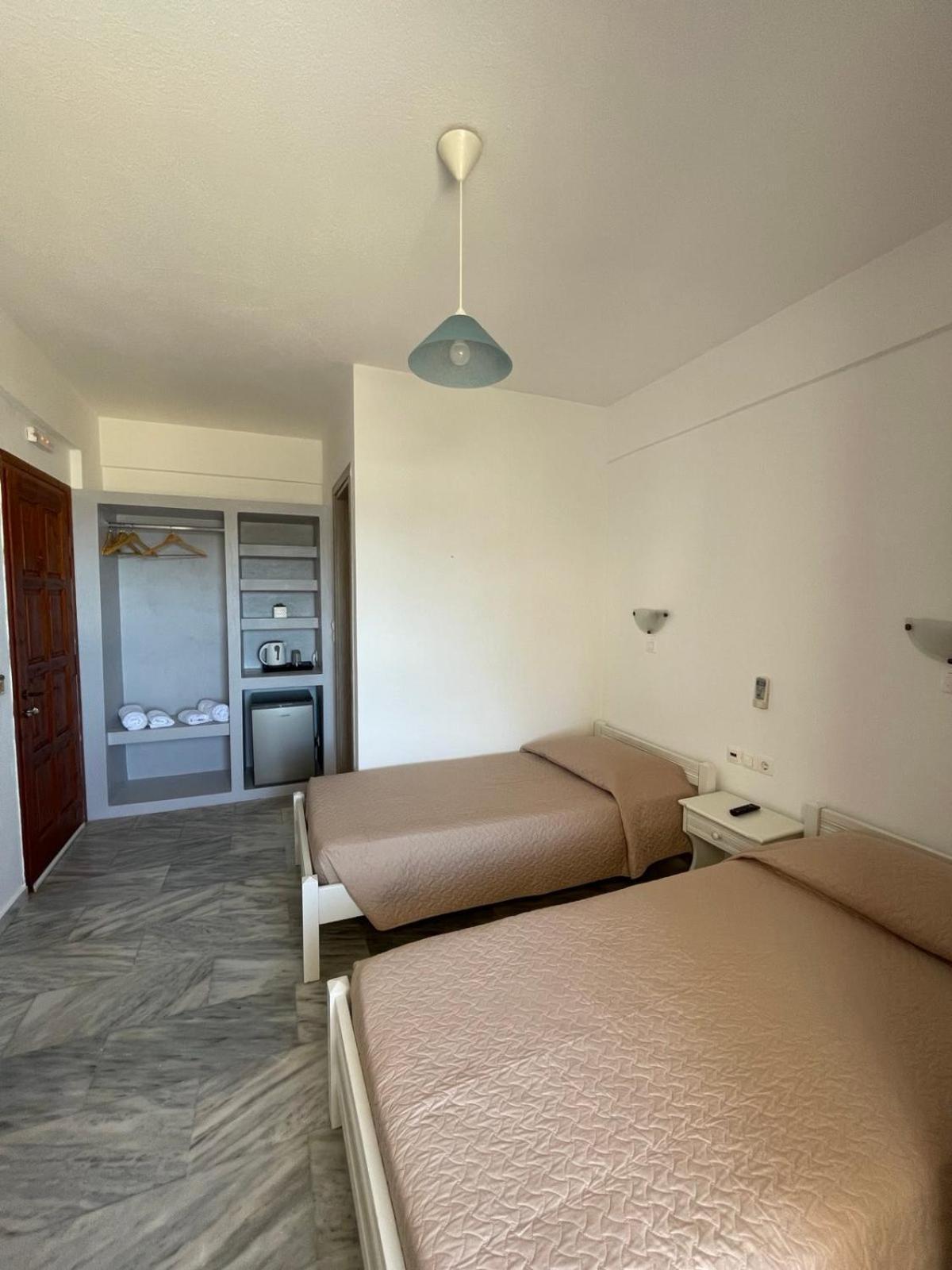 Village Twins 3* Chora