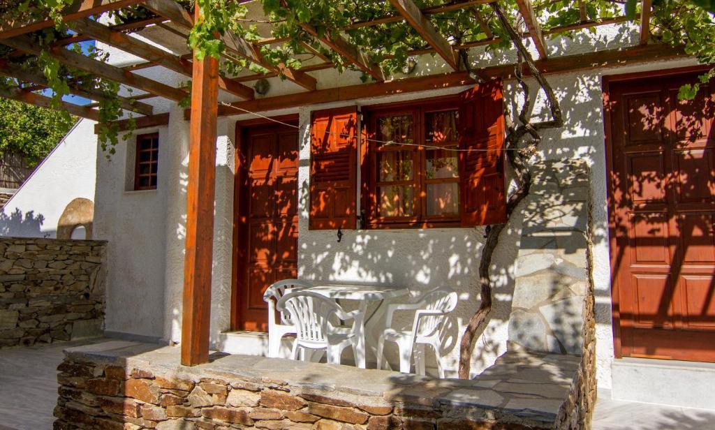 Village Twins 3* Chora