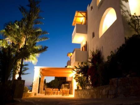 Village Twins 3* Chora