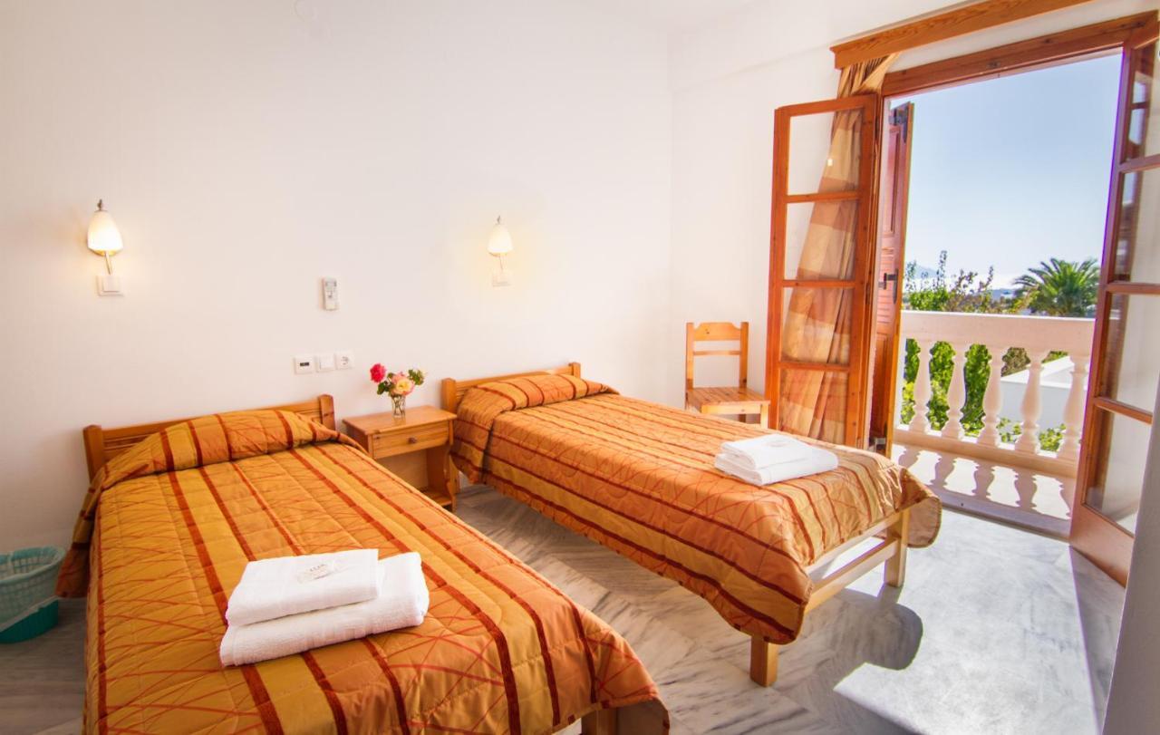 Village Twins 3* Chora
